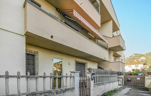 Piano di Mommio Apartment | 2 Bedroom Amazing Apartment In Piano Di Mommio