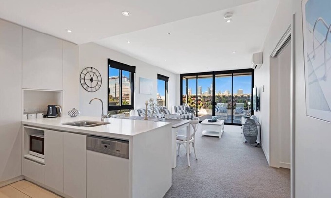 Cremorne Apartment | 2 Bedroom Apartment CLOSE to the MCG!
