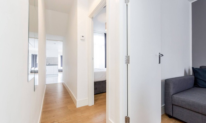 Forest Gate Apartment | 2 Bedroom Apartment close to ExCeL and Stratford