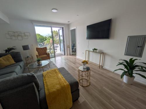 Sunset Park Apartment | 2 bedroom apartment in Santa Monica