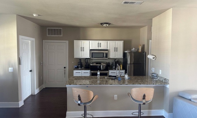 Denton Apartment | 2-bedroom apartment in cool Denton with fitness room, WiFi, AC
