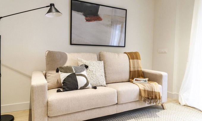 Nueva Espana Apartment | 2 bedroom apartment in Chamartín Sharing Co.