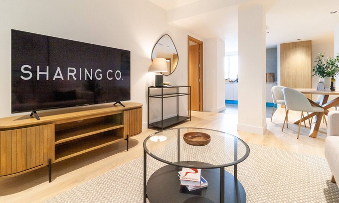 Nueva Espana Apartment | 2 bedroom apartment in La Castellana Sharing Co.