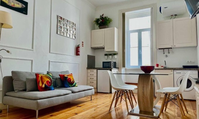Mouraria Apartment | 2 Bedroom Apartment Located Heart of Lisbon City