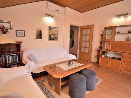 Srebreno Apartment | 2 bedroom apartment with garden