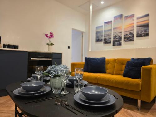 Anfield Apartment | 2 Bedroom Apartments Near Anfield Stadium - Sleeps 4 per Flat