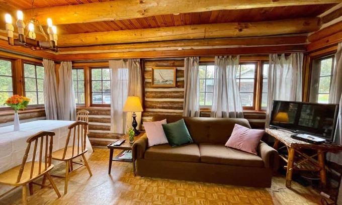Rosedale Cabin | 2-Bedroom - Balsam Lake Cottages Resort #12