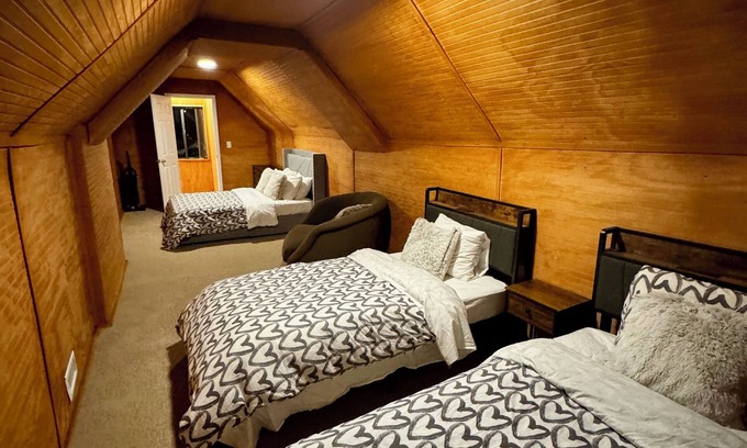 Echo Lake Cabin | 2 Bedroom Cabin by Sierra ski resort