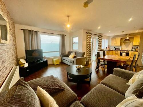 Belfast Apartment | 2 bedroom City-Centre apartment with Free parking