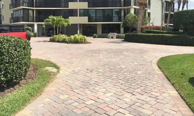 South Beach Condo | 2 Bedroom Condo 320580 by Houzlet