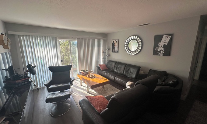 San Rafael Condo | 2-bedroom condo in welcoming Terra Linda. Serene & convenient, fully equipped.