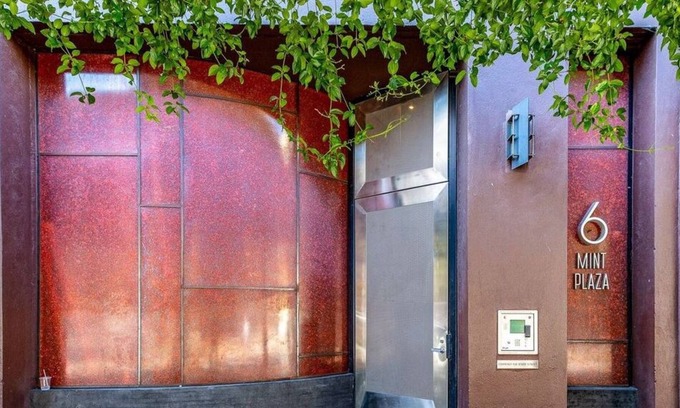 Mid-Market Condo | 2 Bedroom Condo L-466534 by Houzlet