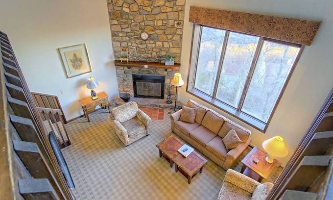 Sugar Mountain Apartment | 2-Bedroom Condo near Grandfather Mountain