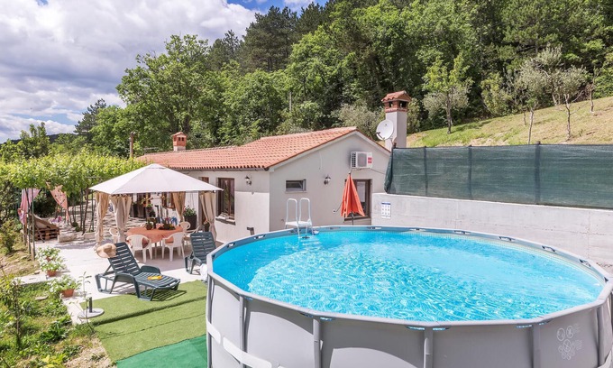Kostrcani House | 2 bedroom cozy home in Kostrcani