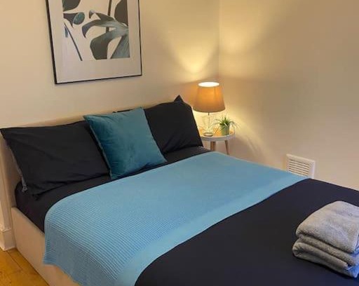 Camberwell Green Apartment | 2 Bedroom Flat in Camberwell Green - Central Location with excellent connections to tourist attractions and main London airports