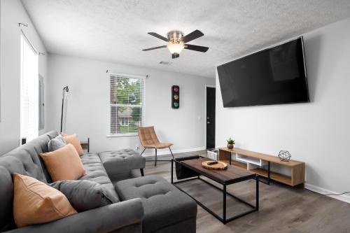 Fortson Apartment | 2 Bedroom Ft Moore Retreat
