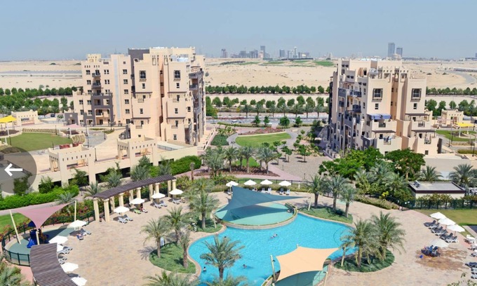 Dubai Apartment | 2-Bedroom Holiday Home Remraam Community