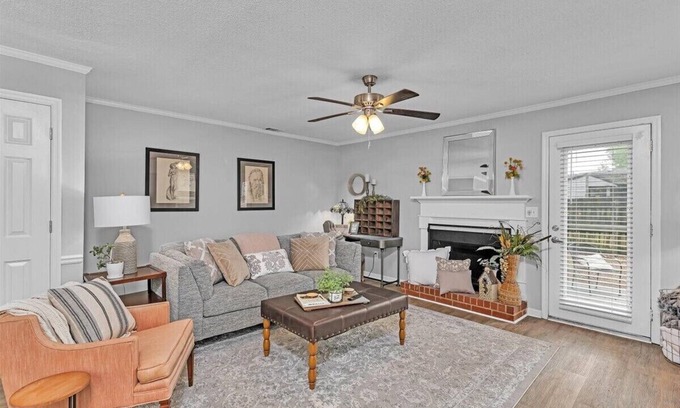 National Hills House | 2-bedroom home with 1.5 bathrooms and fully fenced backyard. The sleeping arrangements are 1 king bed and 1 queen bed.