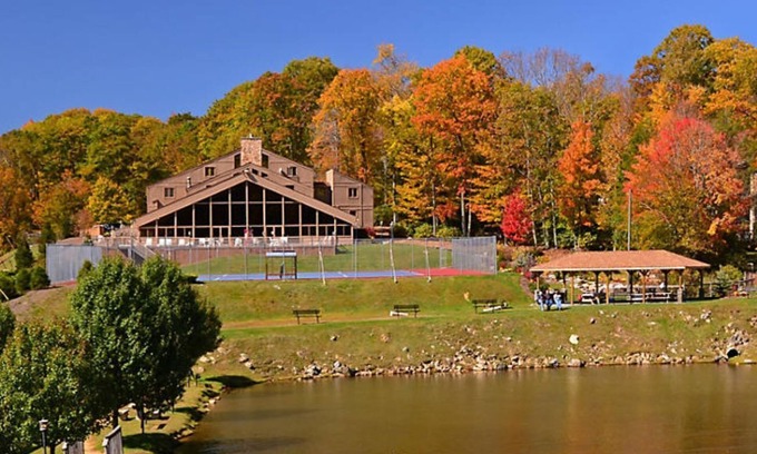 Banner Elk Resort | 2 Bedroom Loft at Blue Ridge Village