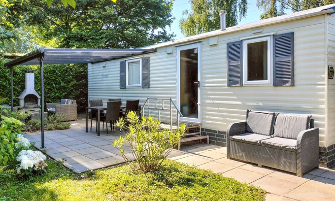 Heinkenszand House | 2 bedroom lovely home in Heinkenszand