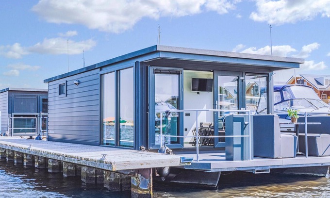 Municipality of Uitgeest Boat Rental | 2 bedroom lovely ship in Uitgeest
