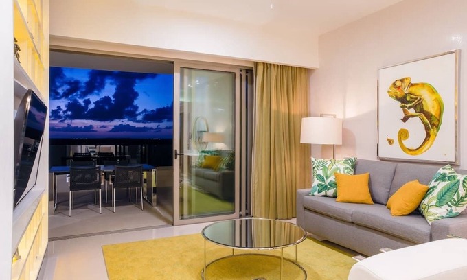 Downtown Cancun Resort | 2 Bedroom Luxury Suite at Garza Blanca Cancun! Sleeps 6!