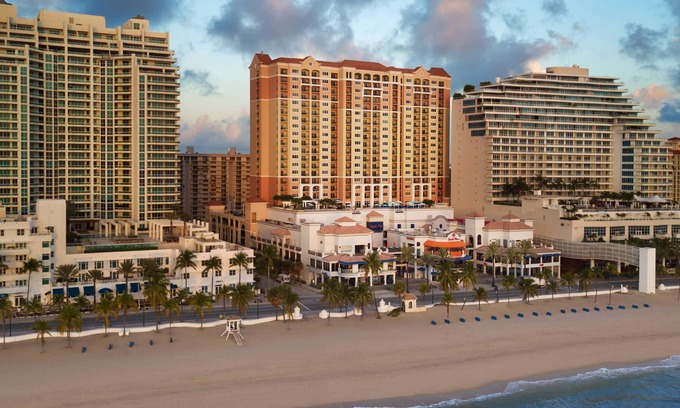 Central Beach Resort | 2 Bedroom - Marriott's BeachPlace Towers - Full Resort Access