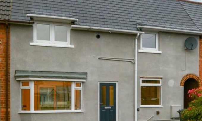 Trowell House | 2 Bedroom Minimalist Home From Home With Parking