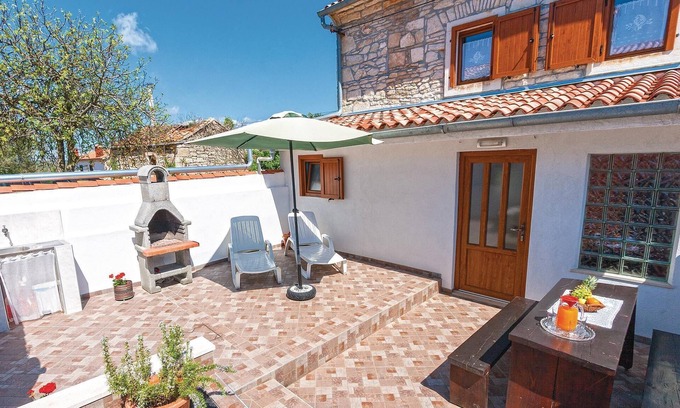 Rakalj House | 2 bedroom nice home in Rakalj