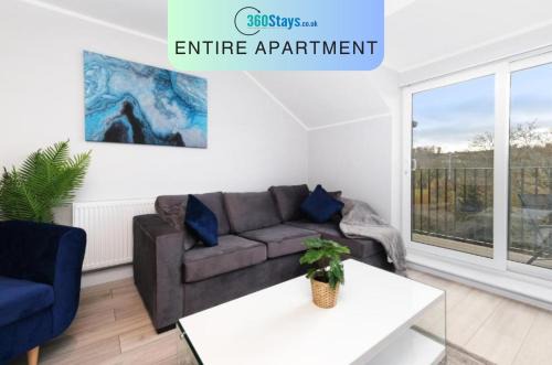 High Wycombe Apartment | 2 Bedroom Penthouse with parking High Wycombe By 360Stays