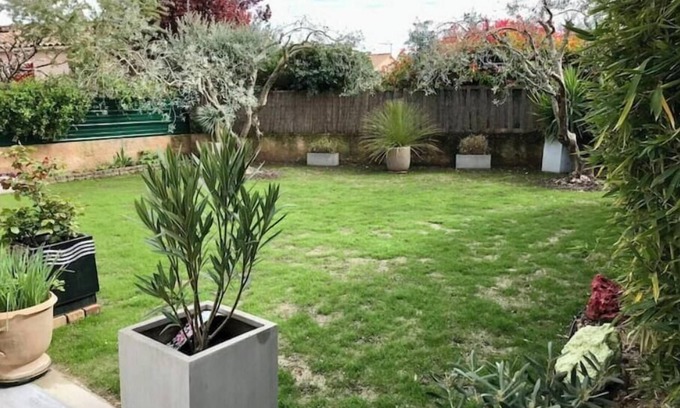 Caromb House | 2 Bedroom Private vacation home in Caromb