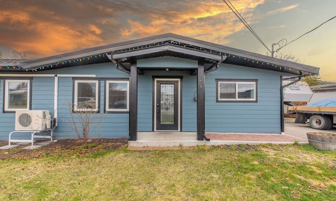 Okanagan-Similkameen House | 2 Bedroom Rancher