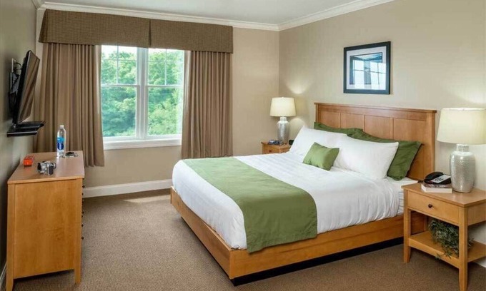 Sanbornton House | 2 Bedroom Signature Townhouse Steele Hill Resort June 28- July 5, 2025