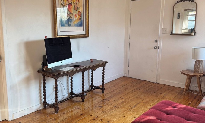 Sunset Junction House | 2-bedroom Silverlake bungalow @ Sunset Junction