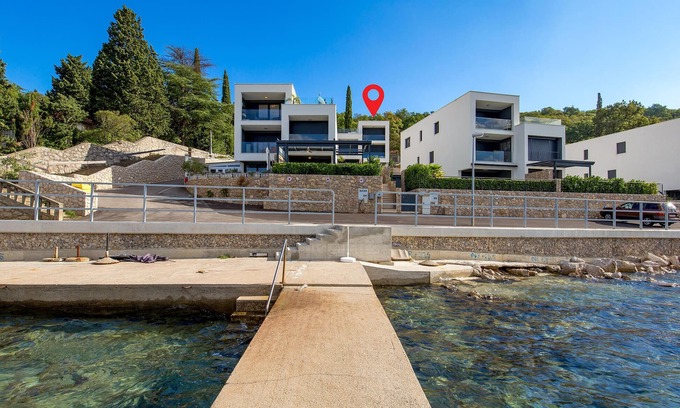Municipality of Omisalj Apartment | 2 bedroom stunning apartment in Omisalj