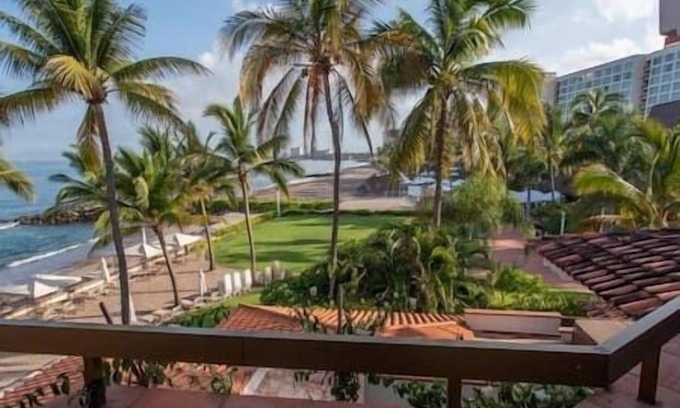 Las Glorias Hotel | 2 BEDROOM SUITE BUGANVILAS PUERTO VALLARTA-MEXICO