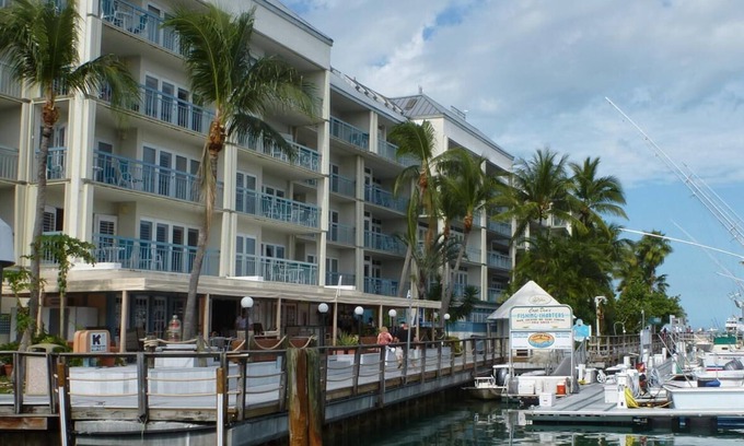 Estate Bakkero Resort | 2 BEDROOM SUITE - THE GALLEON RESORT - KEY WEST FLORIDA