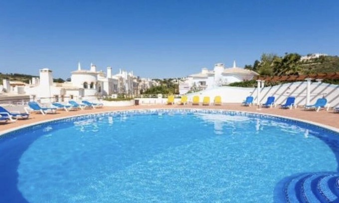 Budens House | 2 Bedroom Townhouse set on a Picturesque Golfcourse