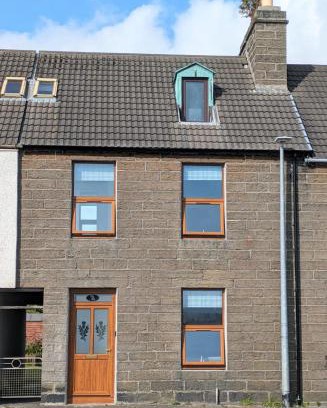 Wick Apartment | 2 Bedroom Townhouse with Seaview on the NC500 Wick