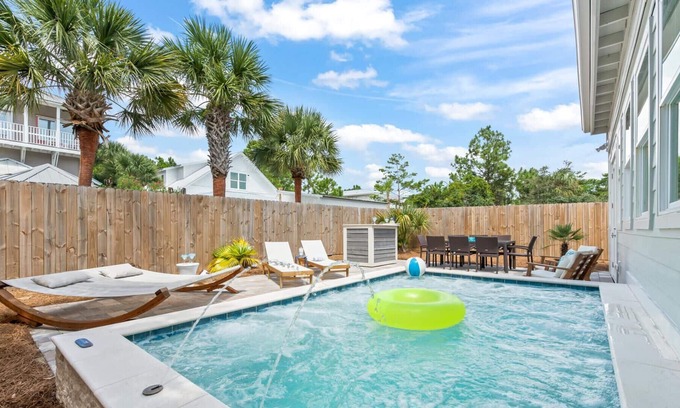 Village of Sugar Beach House | 2 Blocks From Gulf! Heated Splash Pool! 5 Adult Bikes!