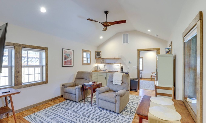 Hot Springs Cabin | 2 Blocks to Appalachian Trail: Updated Cabin!