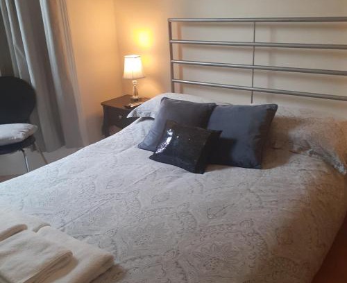 Llangollen House | 2 Bodwen Villas