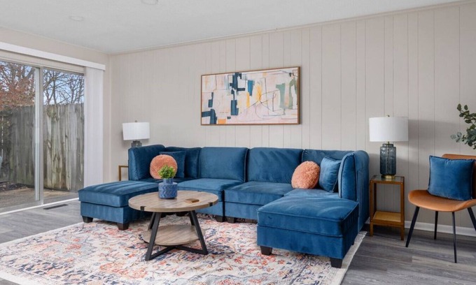 Heath Apartment | 2 BR Apartment with Patio
