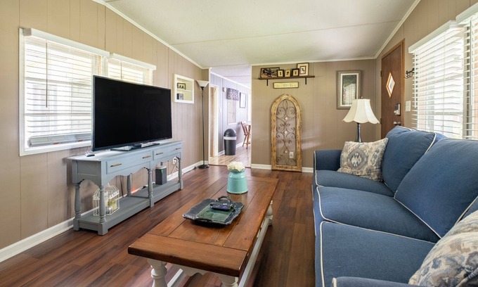 Denton House | 2 BR at Charles Mountain Rd