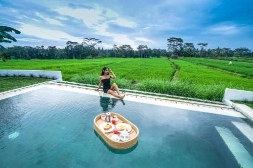 Melayang Villa | 2 BR Villa with open view of rice paddies & sunset