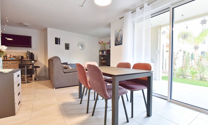 Pointe Croisette Apartment | 2-Br with Terrace and Pool in the Heart of Palm Beach