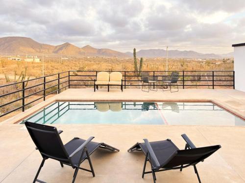Cerritos House | 2 Casas and Pool- Walk to Beach, Great for Groups