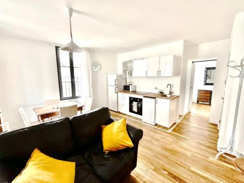 Chinon Apartment | 2 chambres doubles, centre-ville historique
