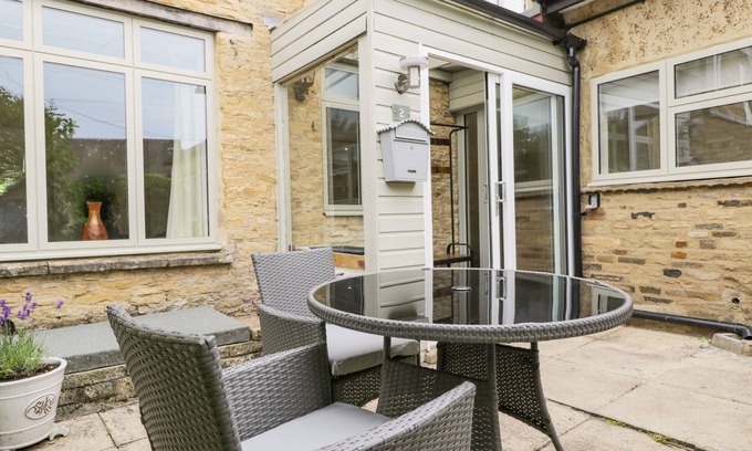 Chipping Norton Cottage | 2 Church Street