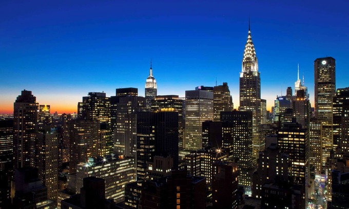 Midtown East House | 2 Connecting Suites at a 4⭐️ Hotel
